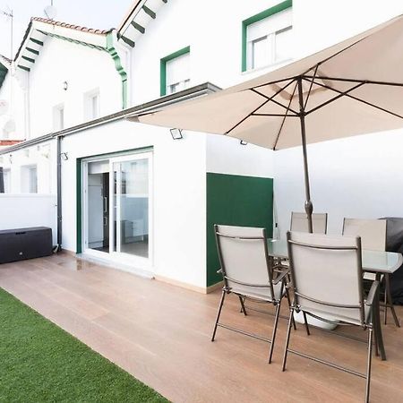 Chalet En La Cuidad- Con Jardin Y Barbacoa Хіхон Екстер'єр фото